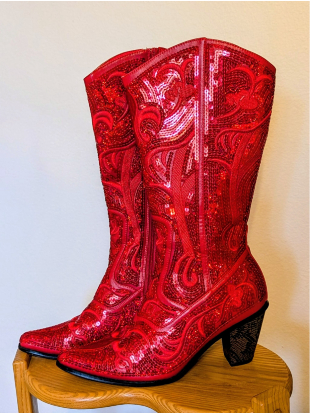 Red Sequin Western Boots Women’s Size 8 Cowboy Nashville Festival Glam Statement